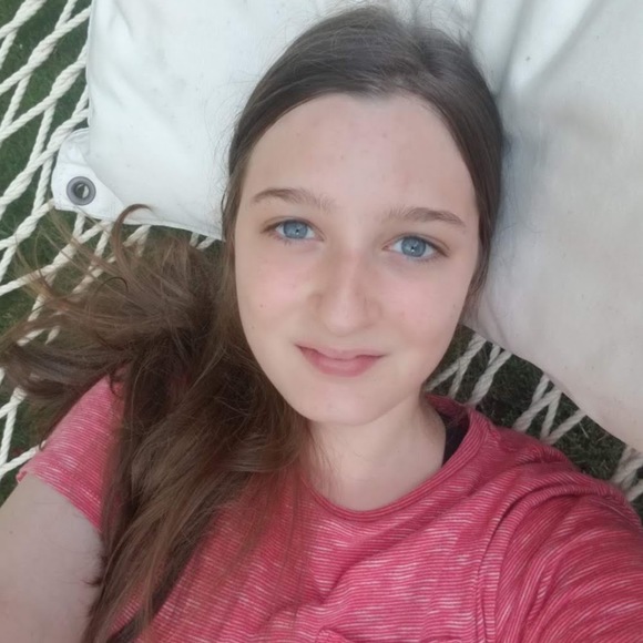 Meet your Posher, Sophia - Picture 1 of 1